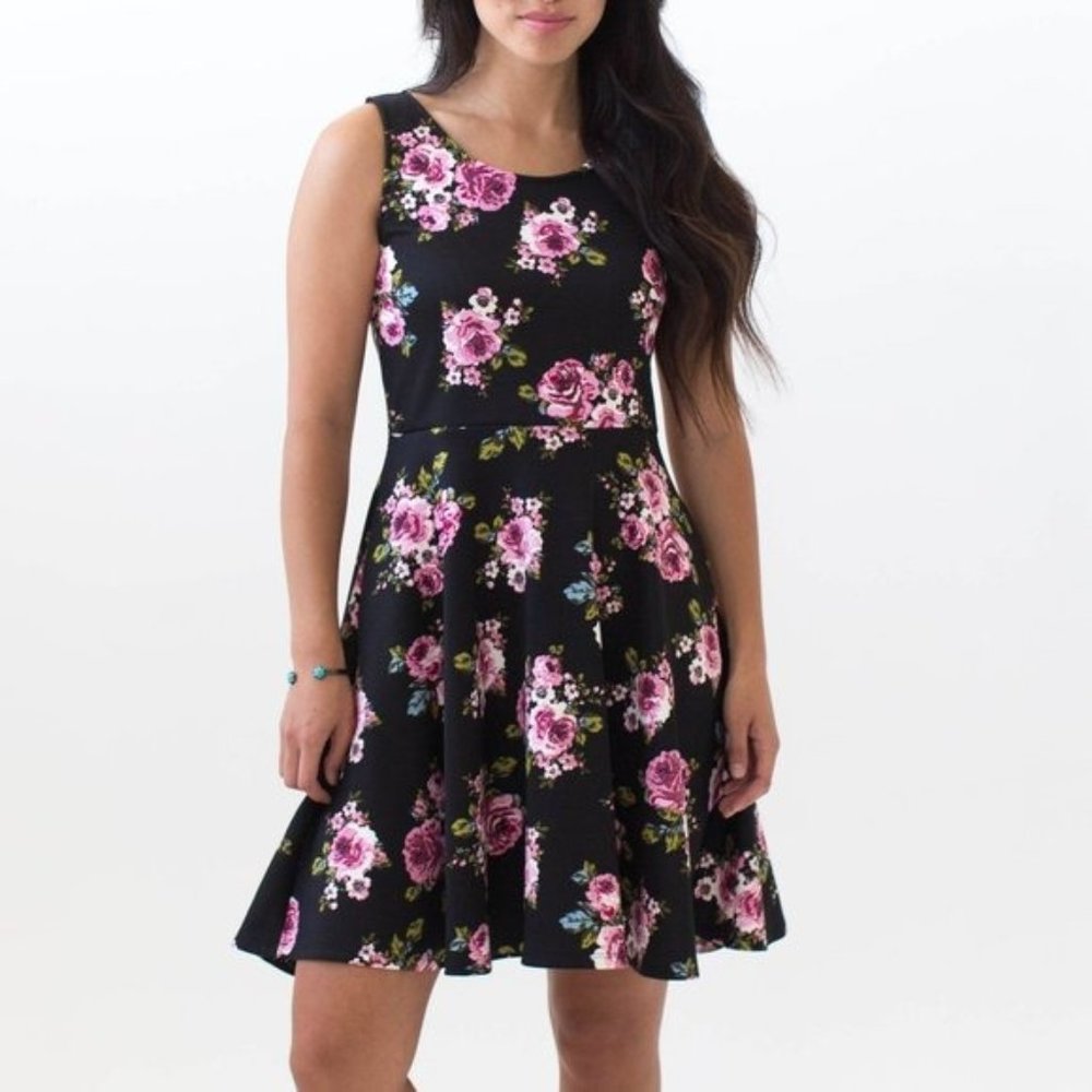 NWT Agnes & Dora Fit & Flare Dress Love me tender in black & mauve, size XXL